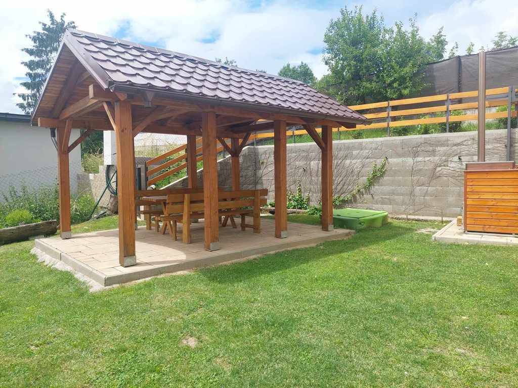 Terasa, Chalupa Burg nad Banskou Štiavnicou, Štiavnické Bane