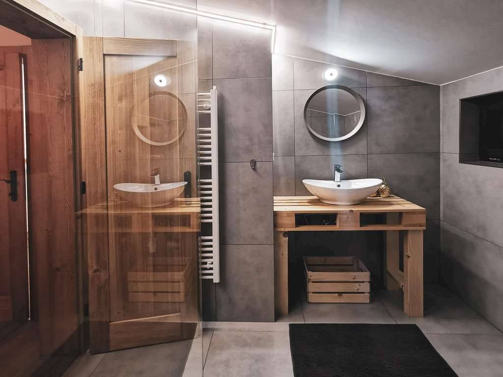 Kúpeľňa s toaletou, Chata Tirolka, Oščadnica