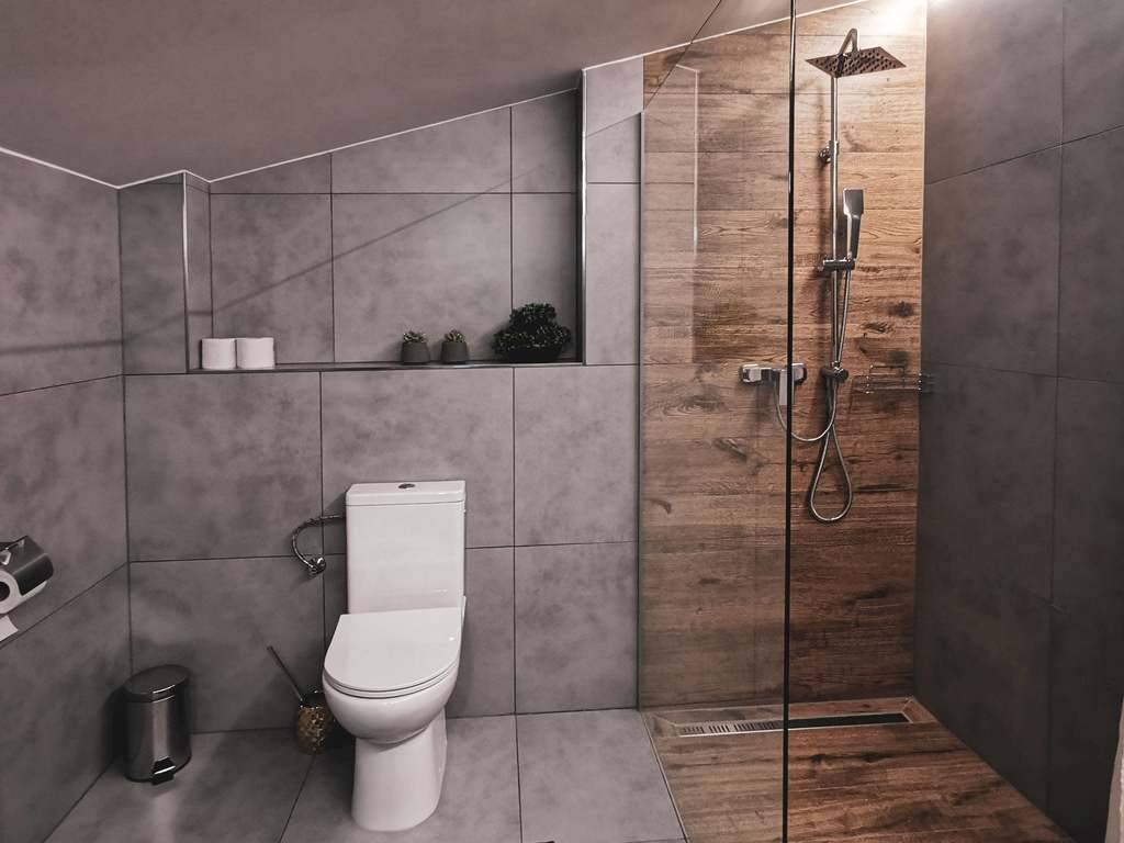 Kúpeľňa s toaletou, Chata Tirolka, Oščadnica