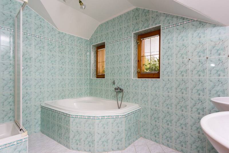 Kúpeľňa s toaletou, Vila Kantor, Štôla