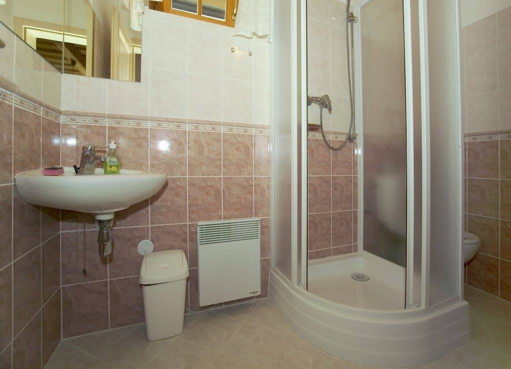 Samostatná toaleta, Chata č. 23 Čremošné pri Turčianskych Tepliciach, Čremošné