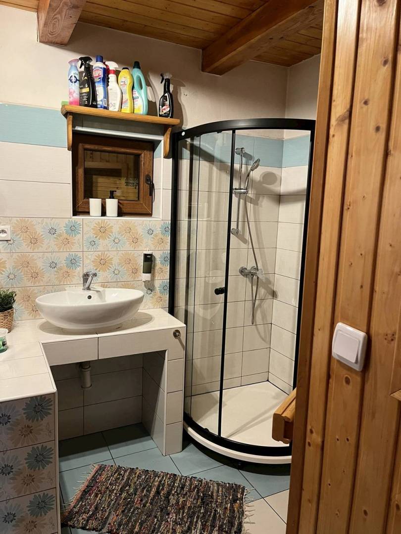 Kúpeľňa s toaletou, Chata Lesana, Martin