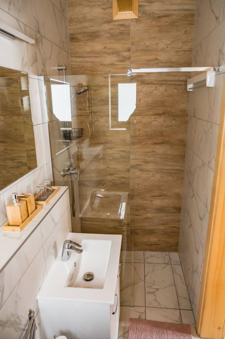 Kúpeľňa s toaletou, Chata Jazorná, Demänovská Dolina