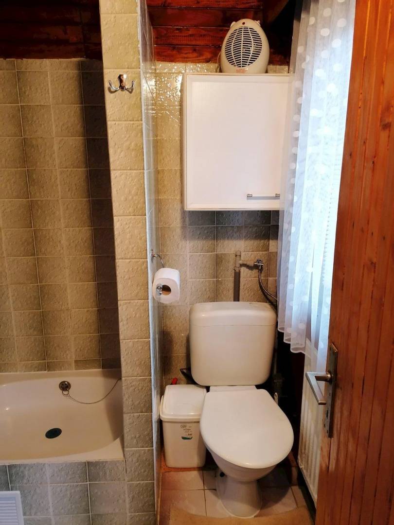Kúpeľňa s toaletou, Chata Krpáčovo, Horná Lehota