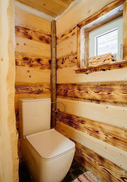 Samostatná toaleta, Drevená Chalúpka, Šumiac
