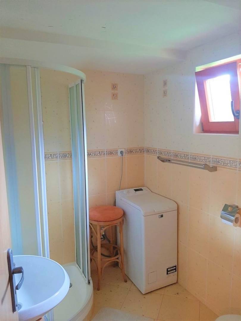 Kúpeľňa s toaletou, Chata Nina Nolčovo, Nolčovo