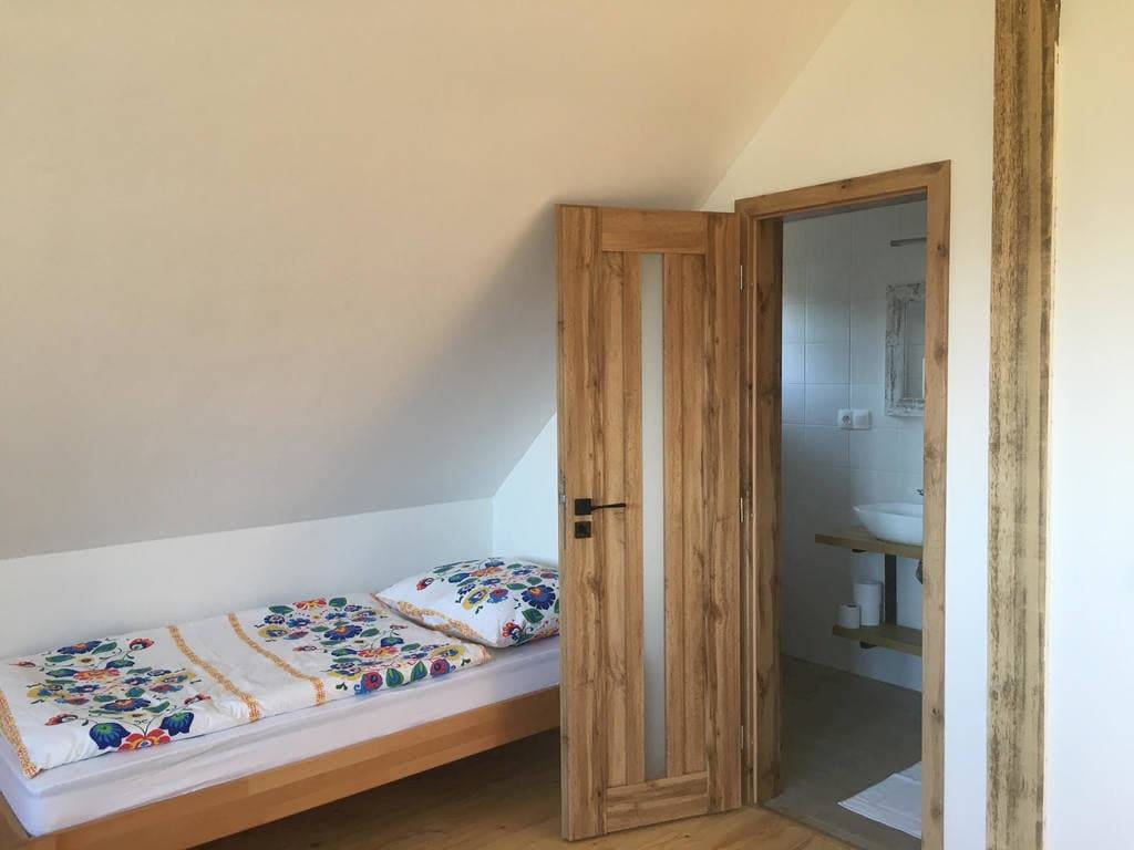 Spálňa, Chalupa pod lesom, Hodruša - Hámre