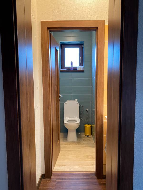 Kúpeľňa s toaletou, Chata Bratka, Detvianska Huta