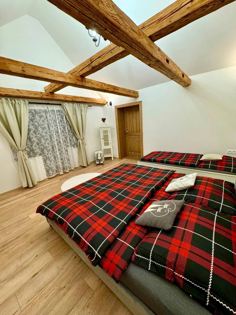 Spálňa, Chata Tabia, Ostrý Grúň