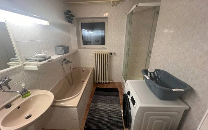 Kúpeľňa s toaletou, Štvorspálňový extra veľký dom, Nitra