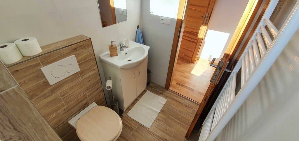 Samostatná toaleta, Chata Lomnica, Veľká Lomnica