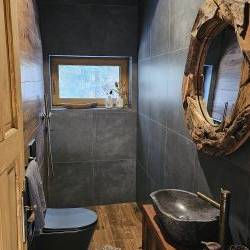 Kúpeľňa s toaletou, Chalet Robinson, Modra