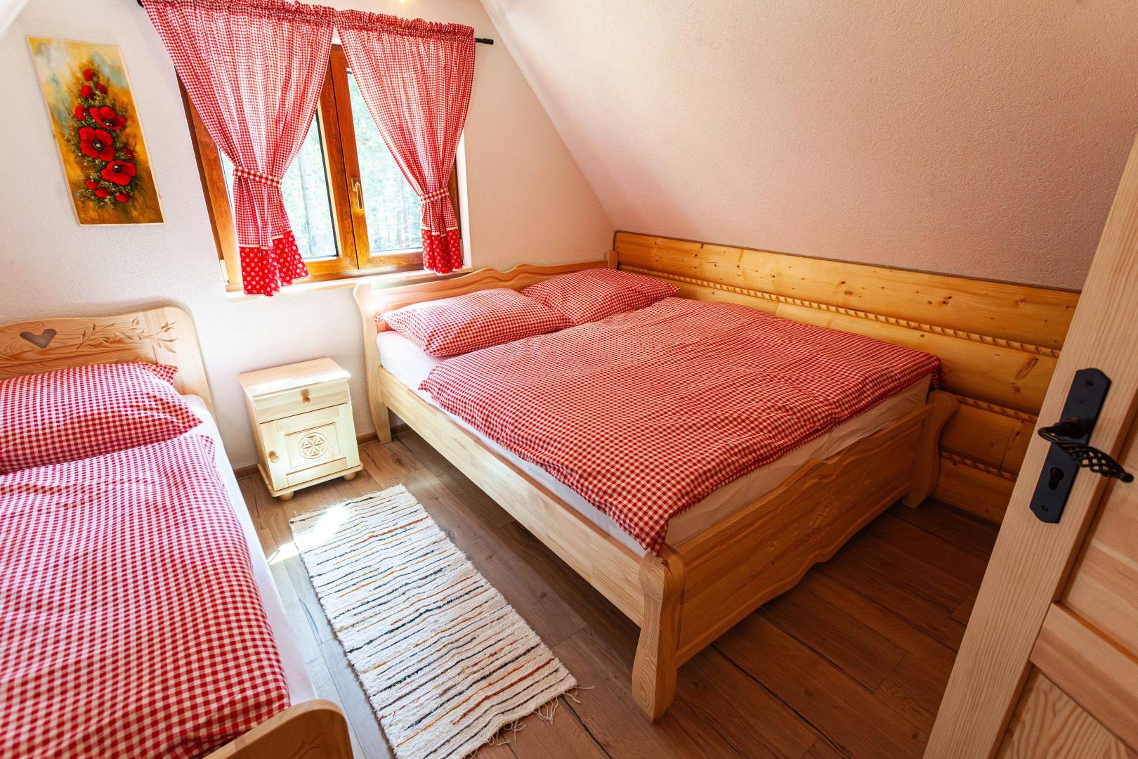 Spálňa, Chata Goralka, Horná Lehota