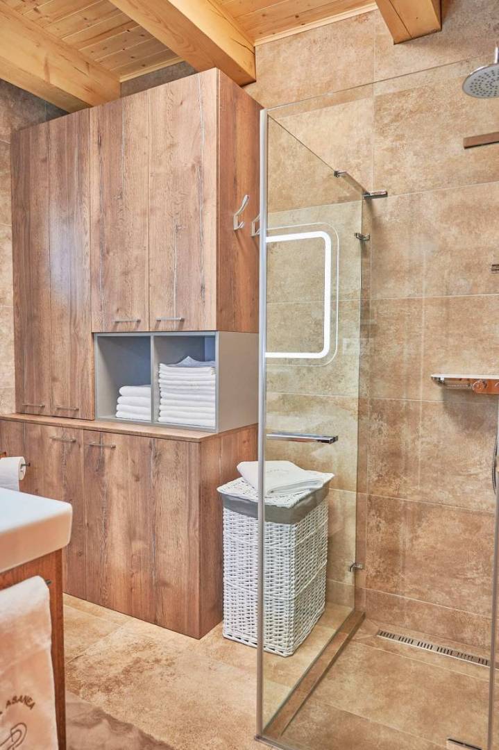 Kúpeľňa s toaletou, Villa Asanea, Stará Lesná