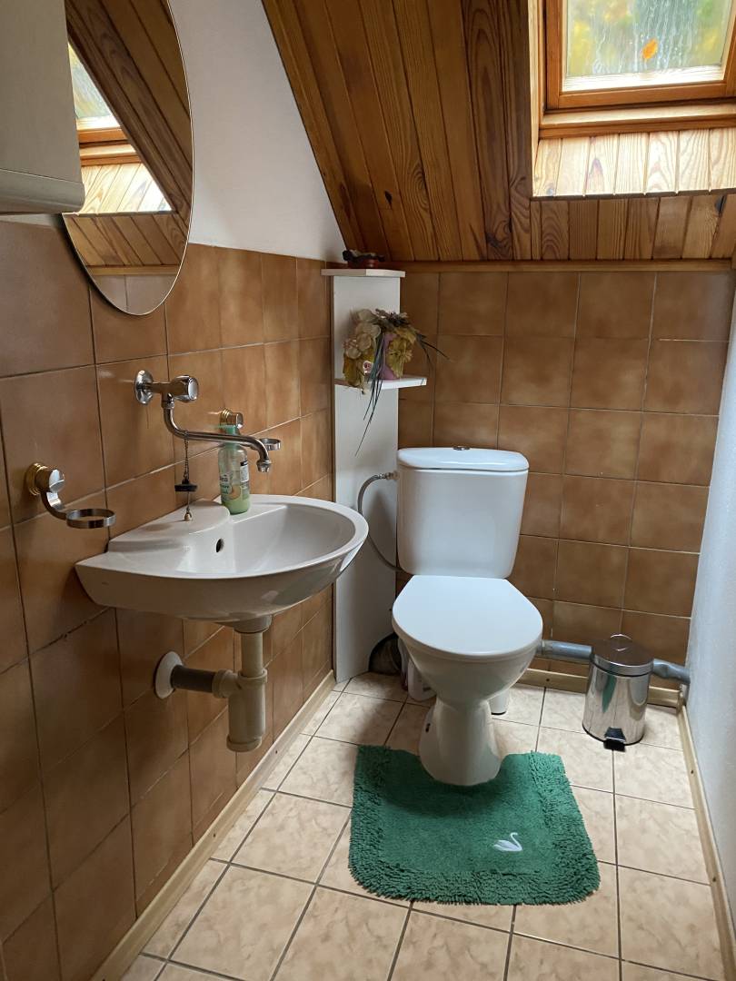 Samostatná toaleta, Chata pri lese, Veľké Pole