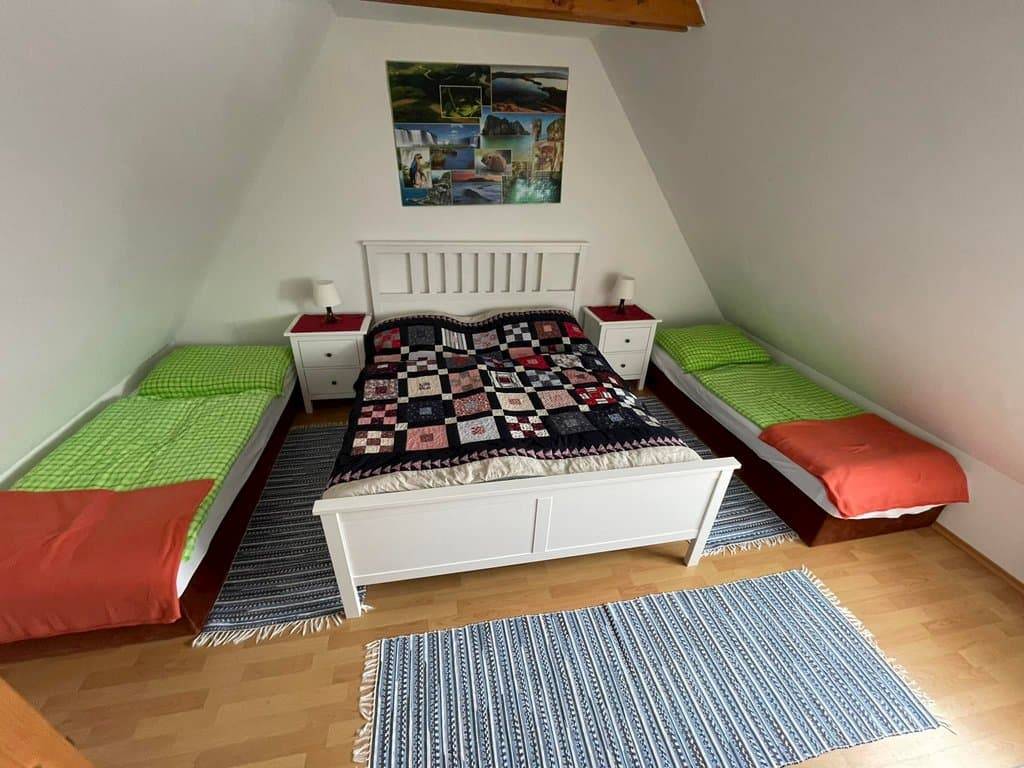 Spálňa, Chalúpka pod Rozsutcom, Zázrivá