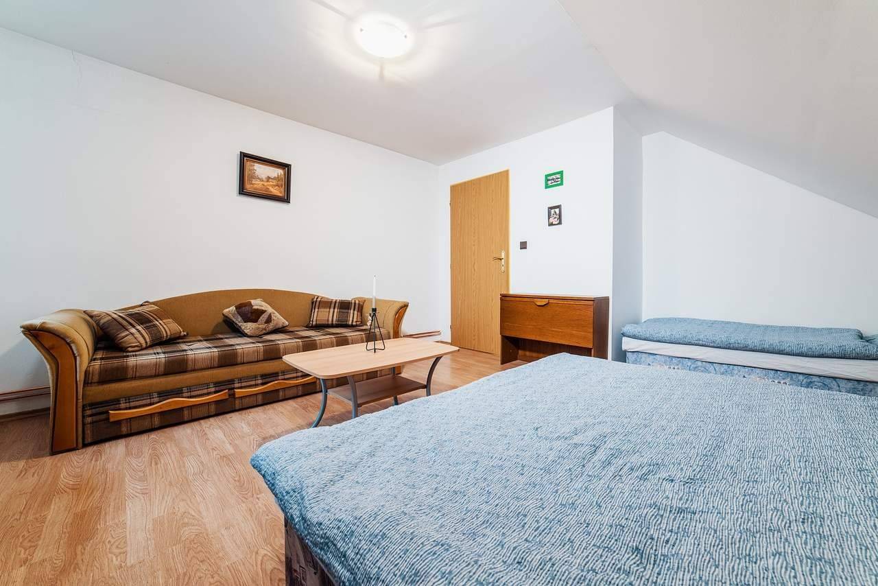 Spálňa, Veľká chata pod Chopkom, Horná Lehota