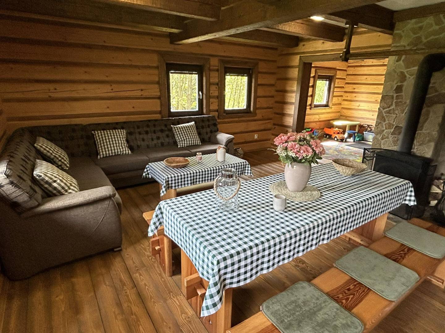 Spoločenská miestnosť, Chata Gazdovský dvor Klokočov Kysuce, Klokočov