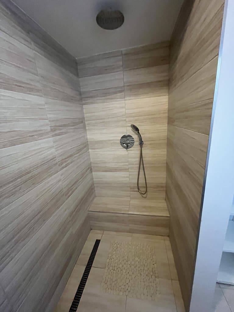 Kúpeľňa bez toalety, Chalúpka Elisia, Rabča