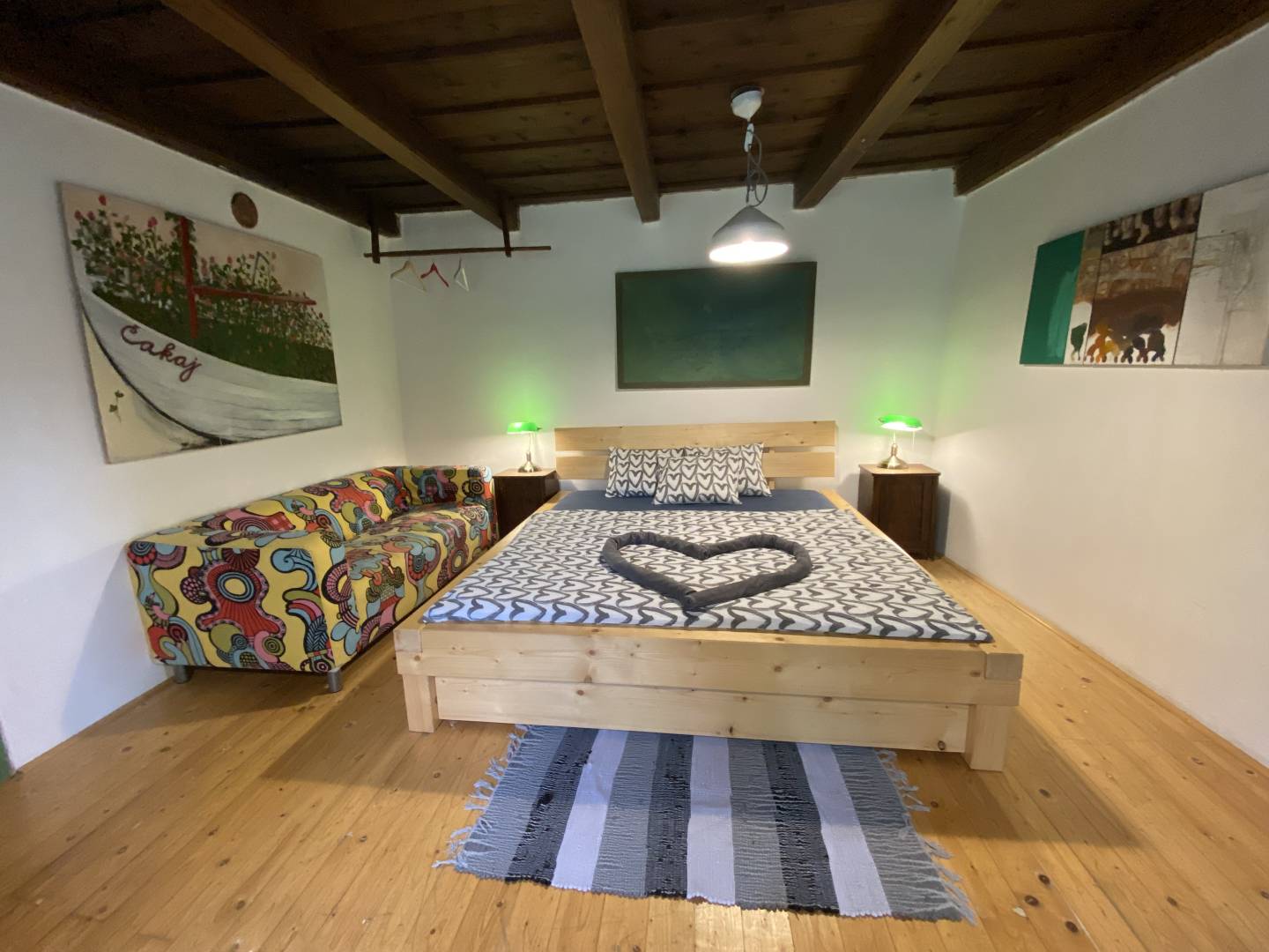 Spálňa, Romantická chalúpka na polosamote, Plavecký Peter