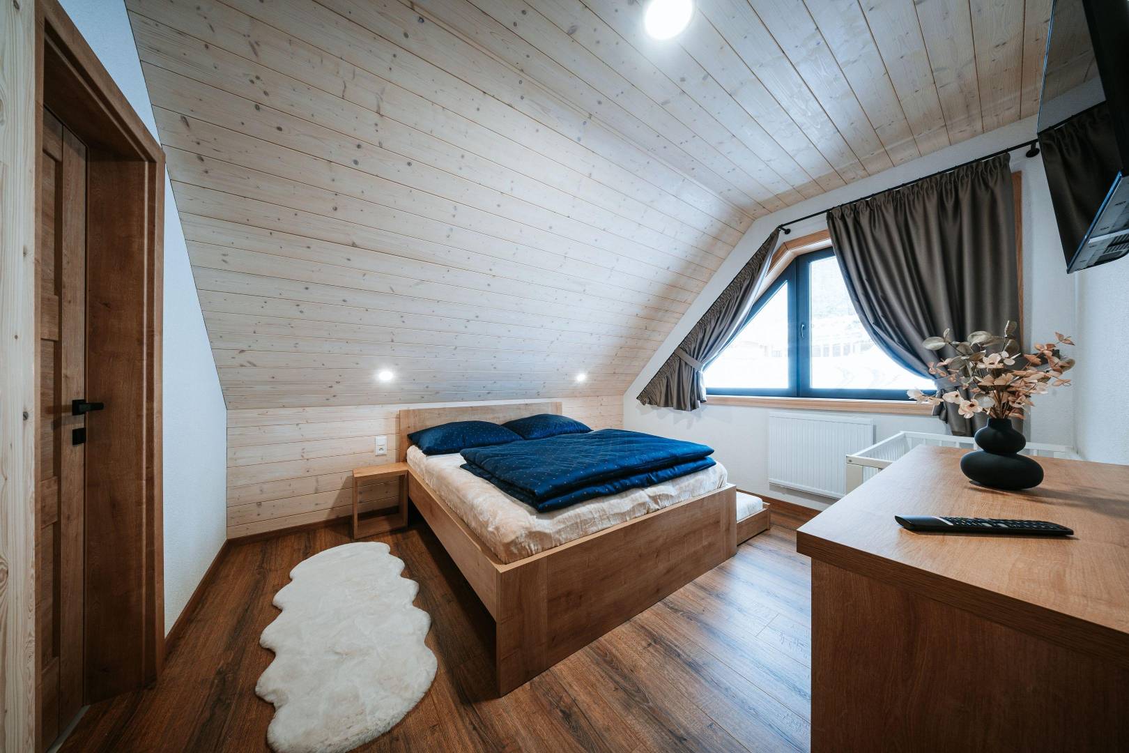 Spálňa, Zrub Azarka, Beňuš