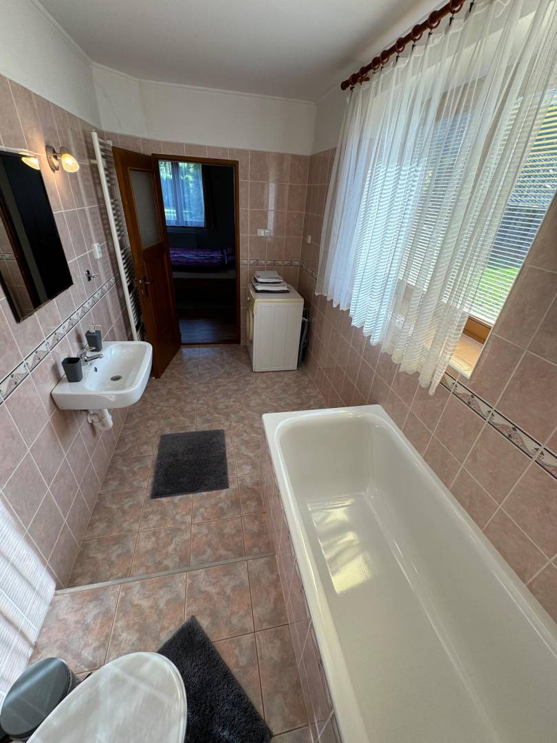 Kúpeľňa s toaletou, Dovolenkový Dom Lutra Montana Pieniny***, Reľov