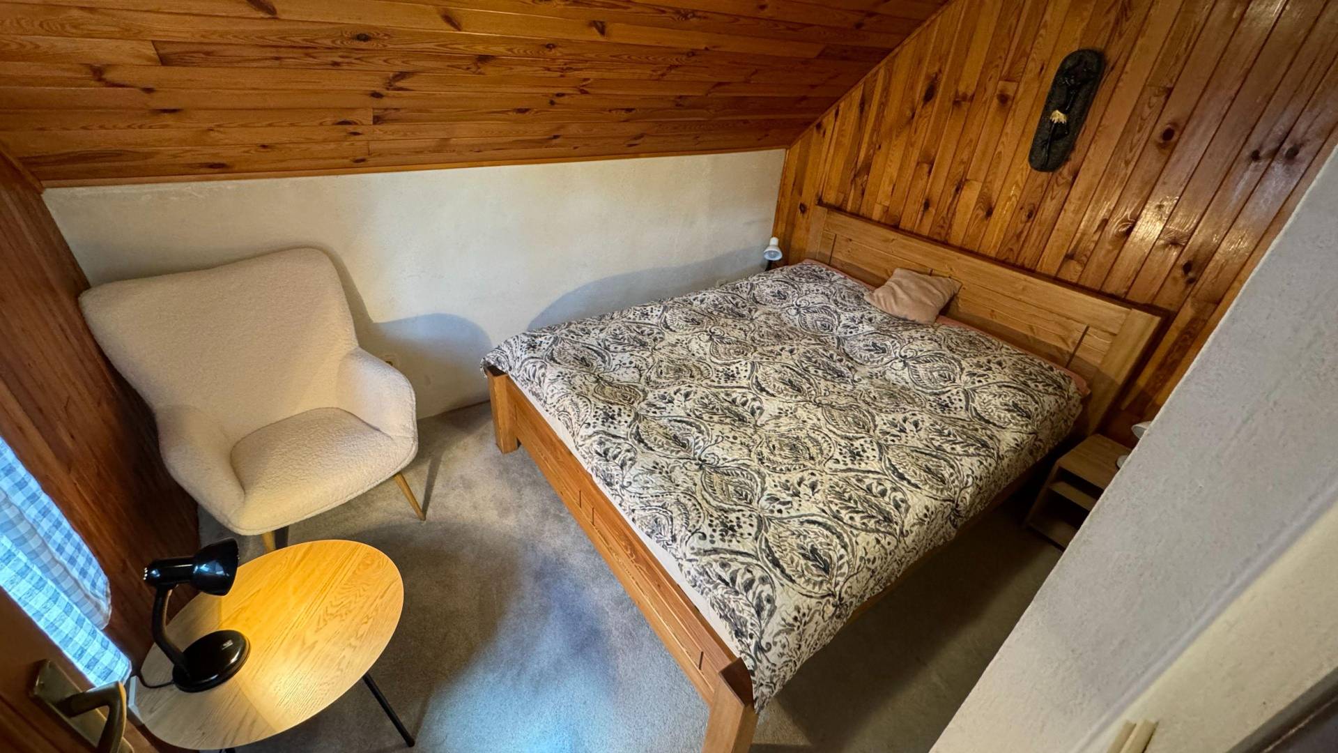 Spálňa, Chata Čremošné 105, Čremošné