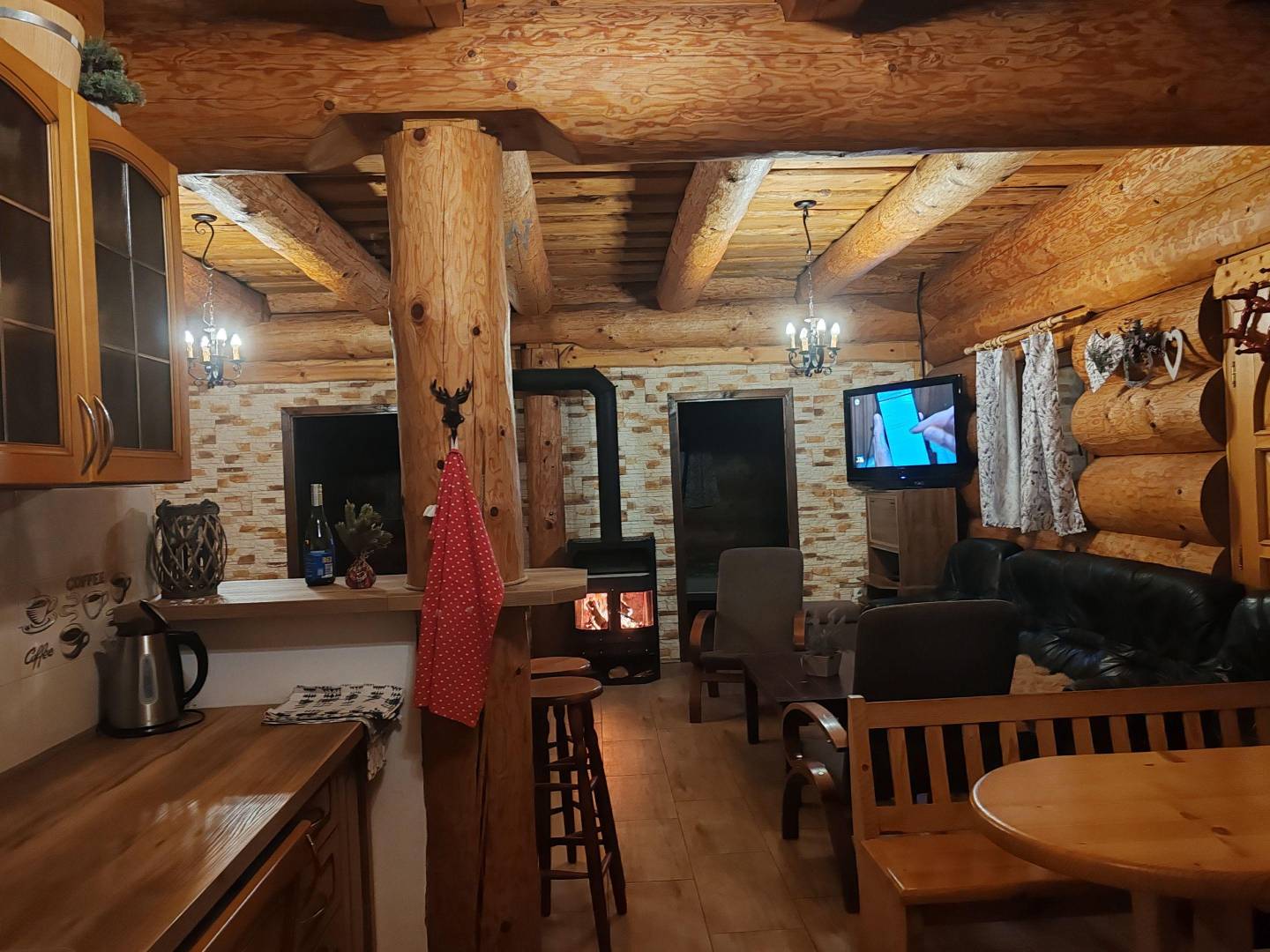 Obývačka, Kanadský zrub, Kostolná Ves