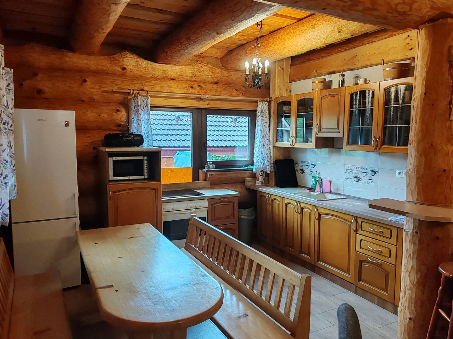 Kuchyňa, Kanadský zrub, Kostolná Ves