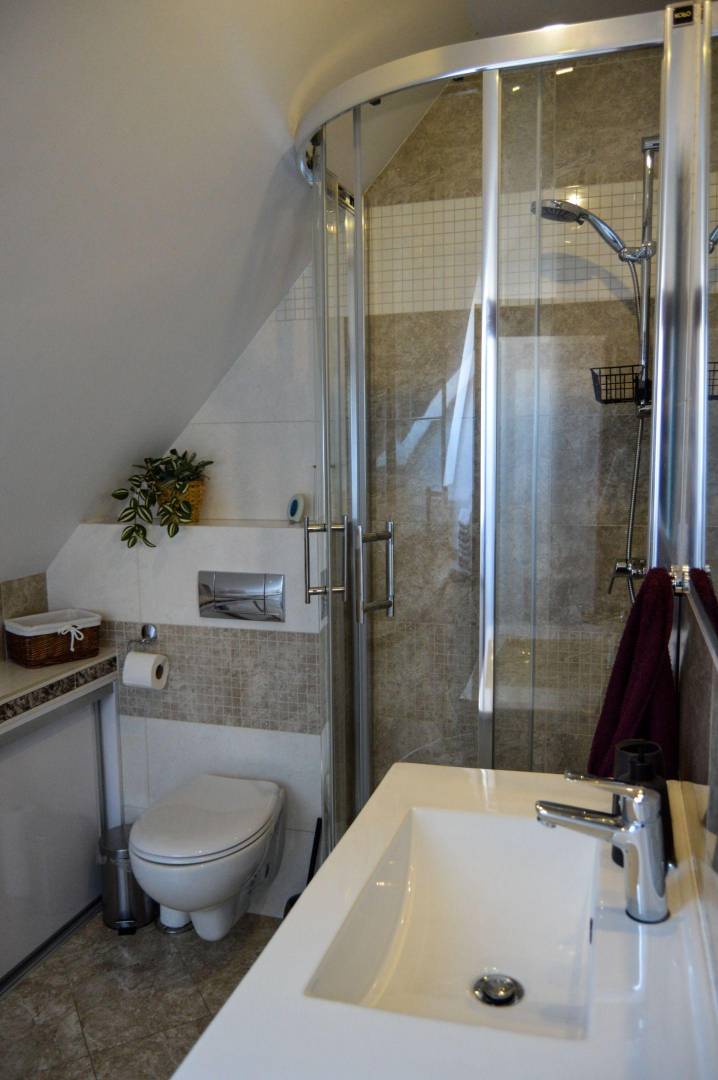 Kúpeľňa s toaletou, Ubytovanie Lenka, Matiašovce