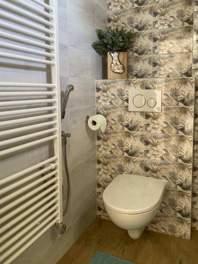 Samostatná toaleta, Chalupa v záhrade, Turčianske Teplice