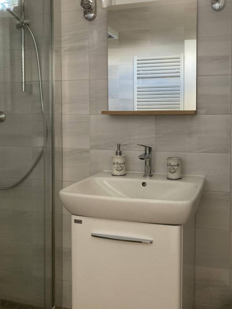 Kúpeľňa s toaletou, Chalupa v záhrade, Turčianske Teplice