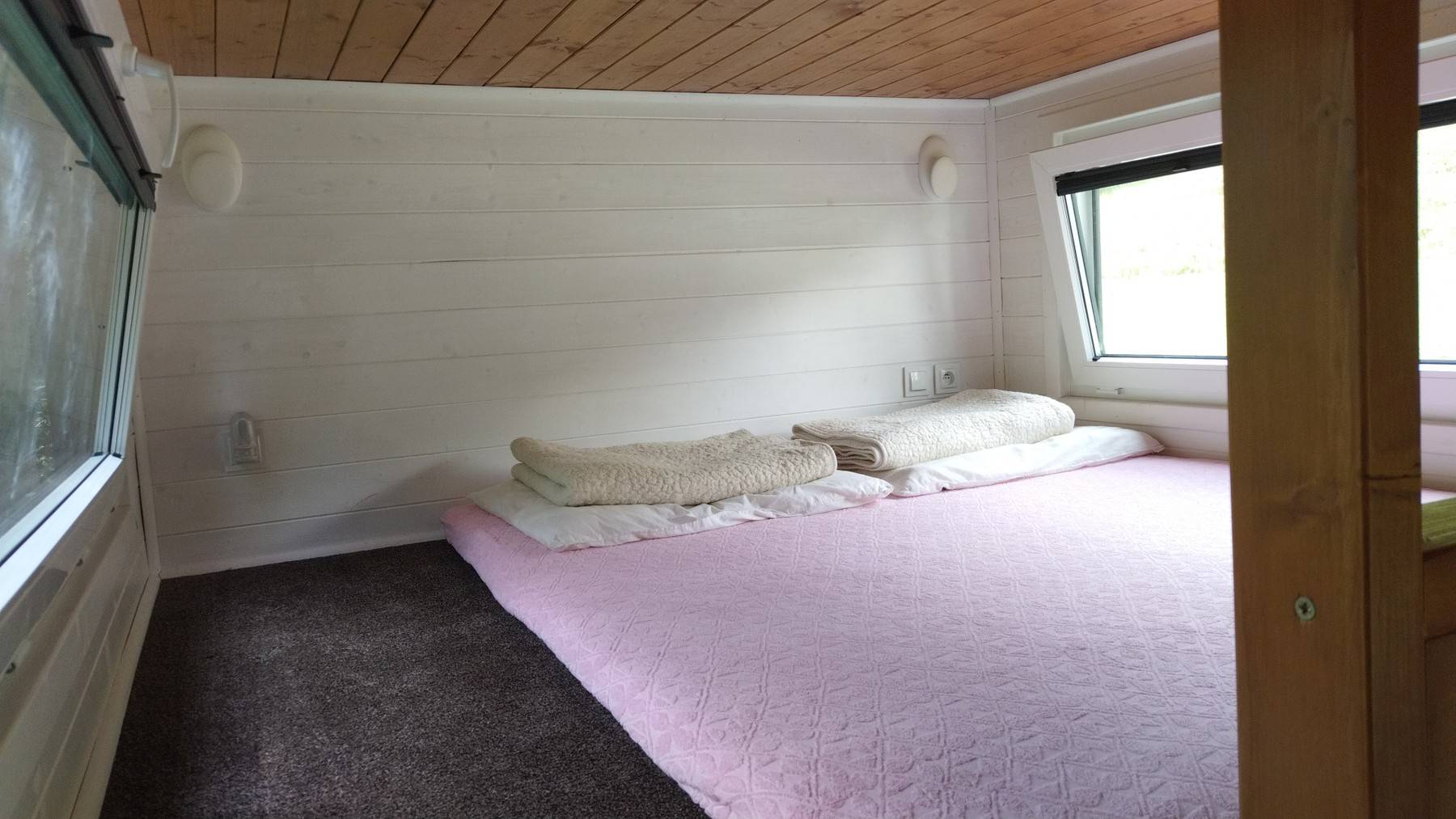 Spálňa, Anciasglamp, Leštiny