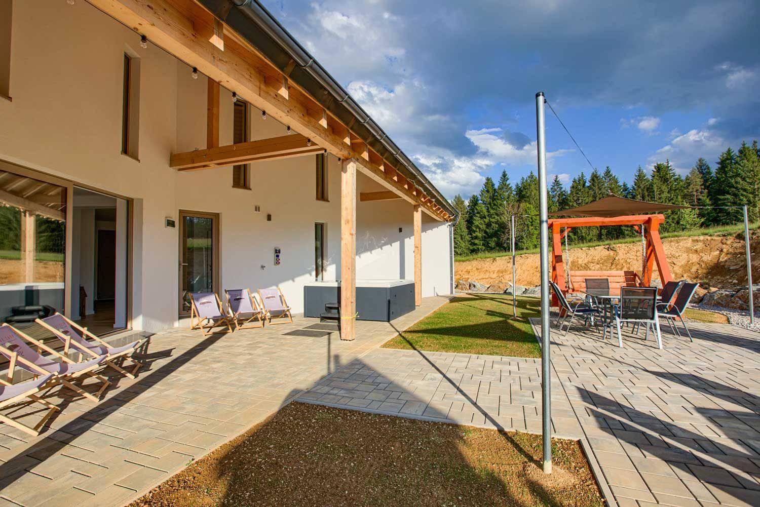 Terasa, Pekné časy na Hlobišove, Hronec