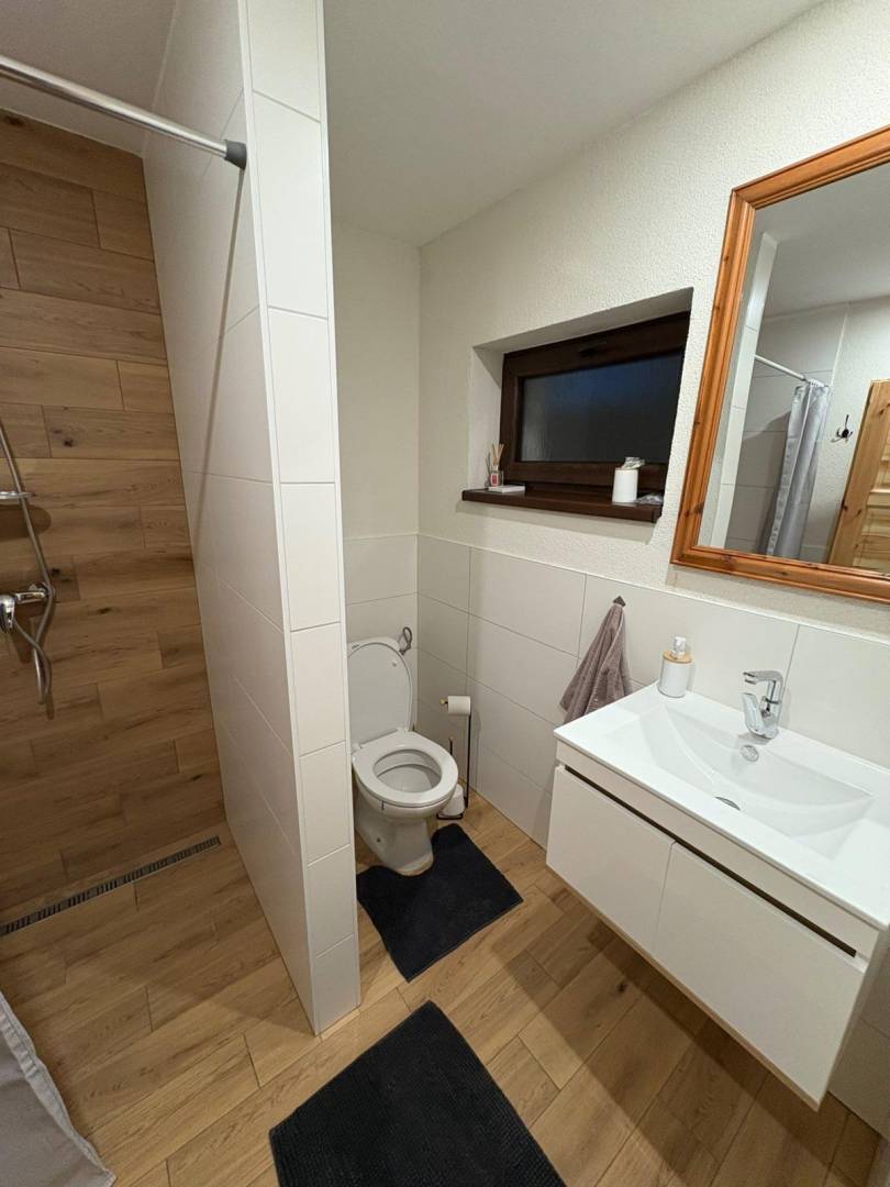 Kúpeľňa s toaletou, Chata Olívia, Oravská Lesná