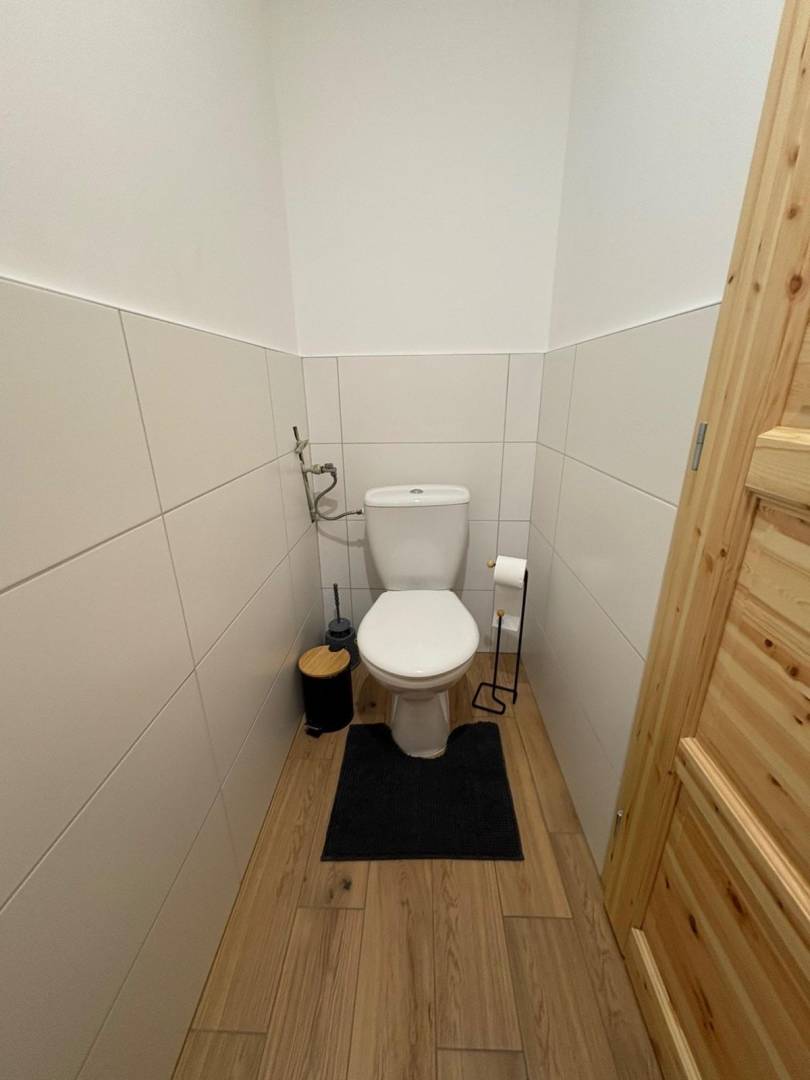 Samostatná toaleta, Chata Olívia, Oravská Lesná