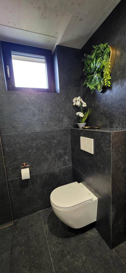 Kúpeľňa s toaletou, Apartmanica Hrabovo 32-3B, Ružomberok