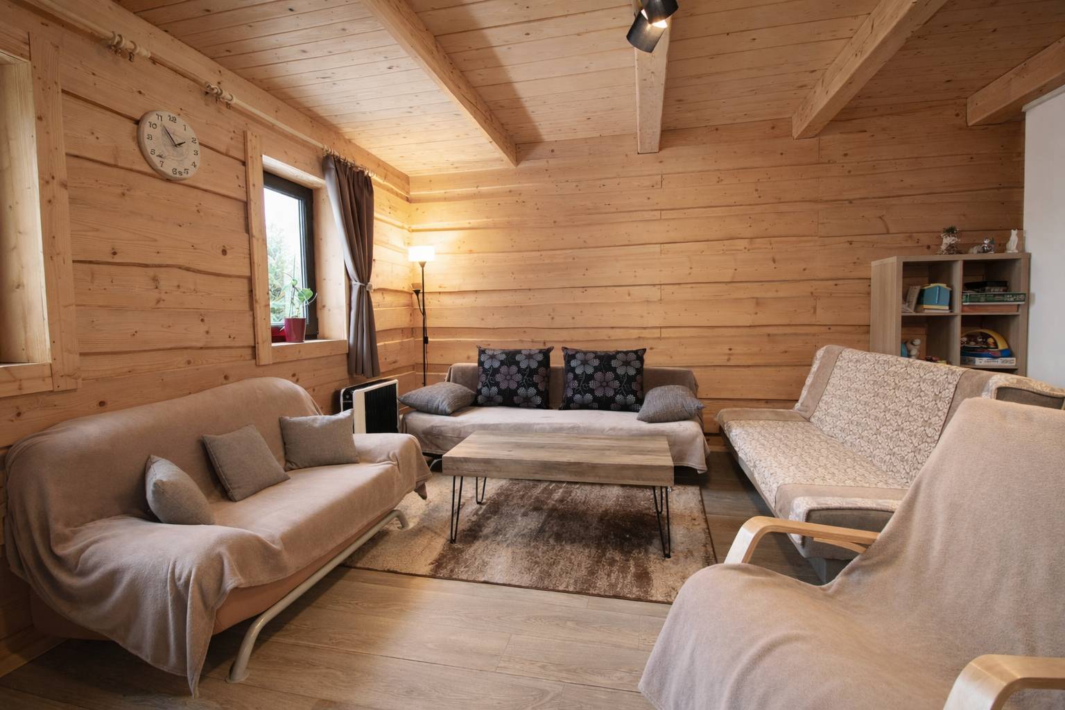 Obývačka, Chata pri Kaštieli Longevity Nature Retreat, Necpaly