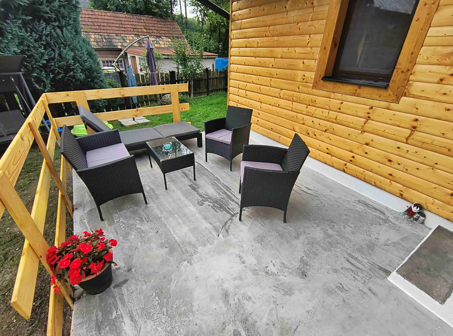 Terasa, Chata pri Kaštieli, Necpaly