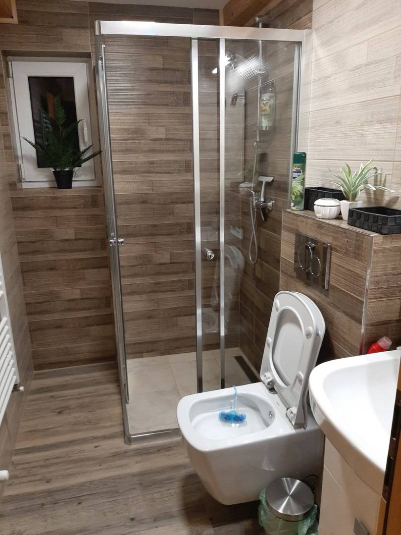 Kúpeľňa s toaletou, Chalupa pod Lyscom, Jasenská Dolina