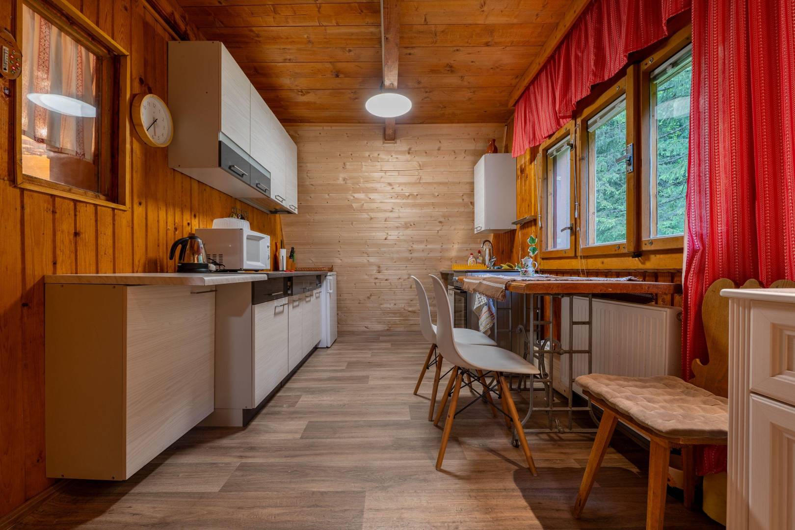 Kuchyňa, Chata v Jasenovej, Jasenová