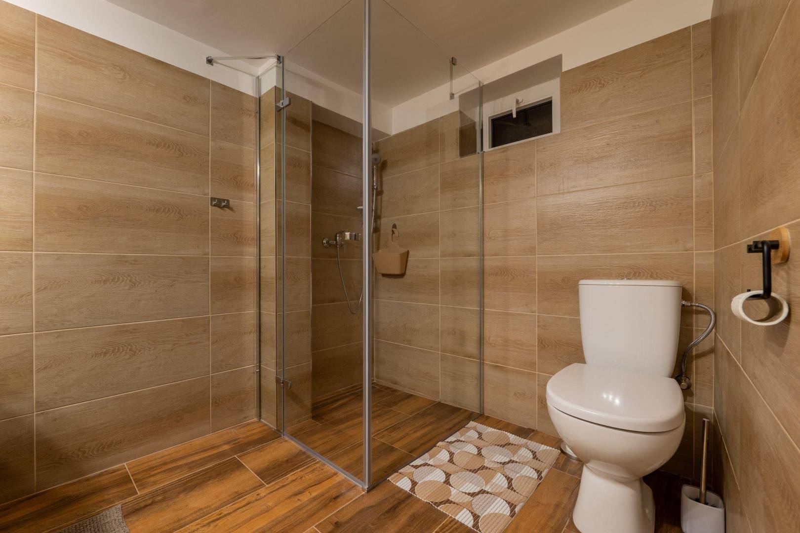 Kúpeľňa s toaletou, Chata v Jasenovej, Jasenová