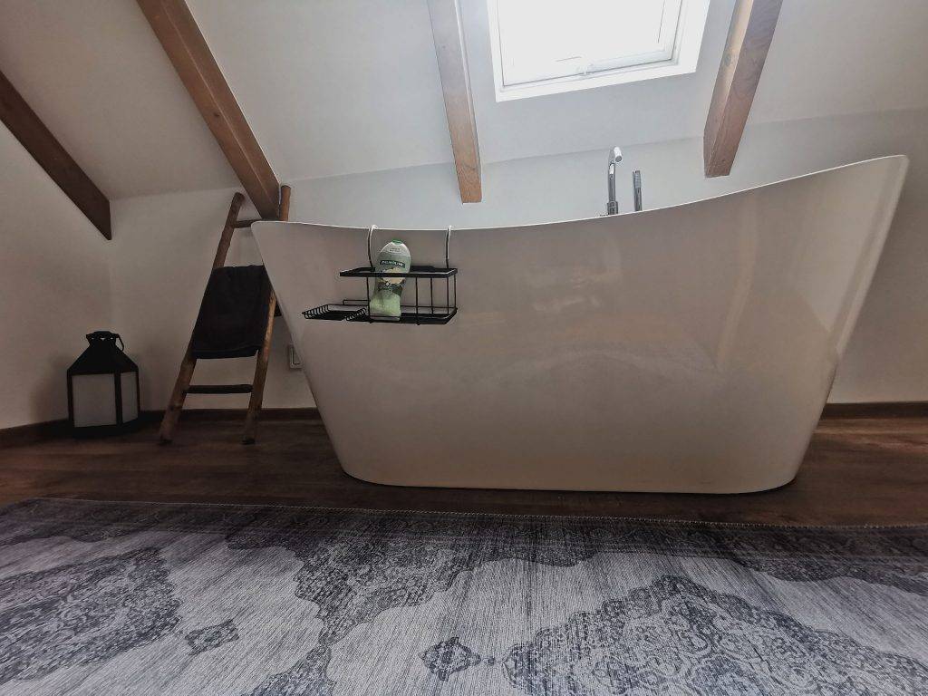 Kúpeľňa s toaletou, Hacienda na Orave, Novoť