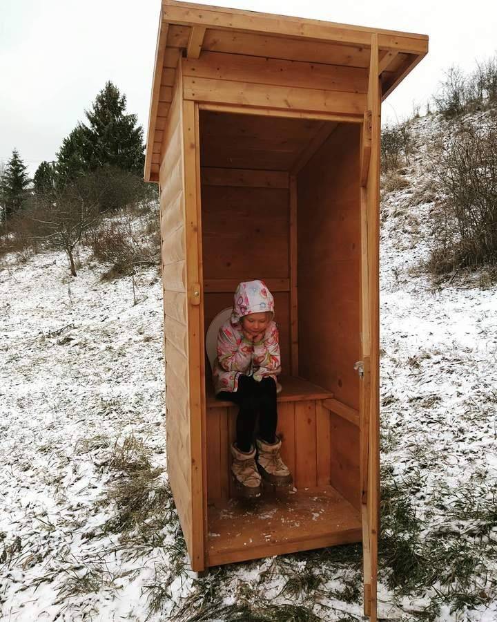 Samostatná toaleta, Pajtisko pod Chočom, Osádka