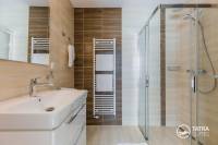 Kúpeľňa s toaletou, TATRA SUITES - Harmony Apartment B301, Vysoké Tatry
