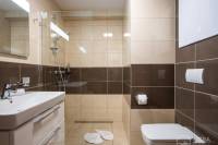 Kúpeľňa s toaletou, TATRA SUITES - Luxury Studio A304, Vysoké Tatry