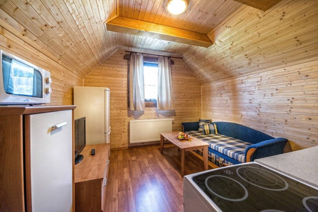 Obývačka, Drevenica pod Sitieňom 1, Lazisko