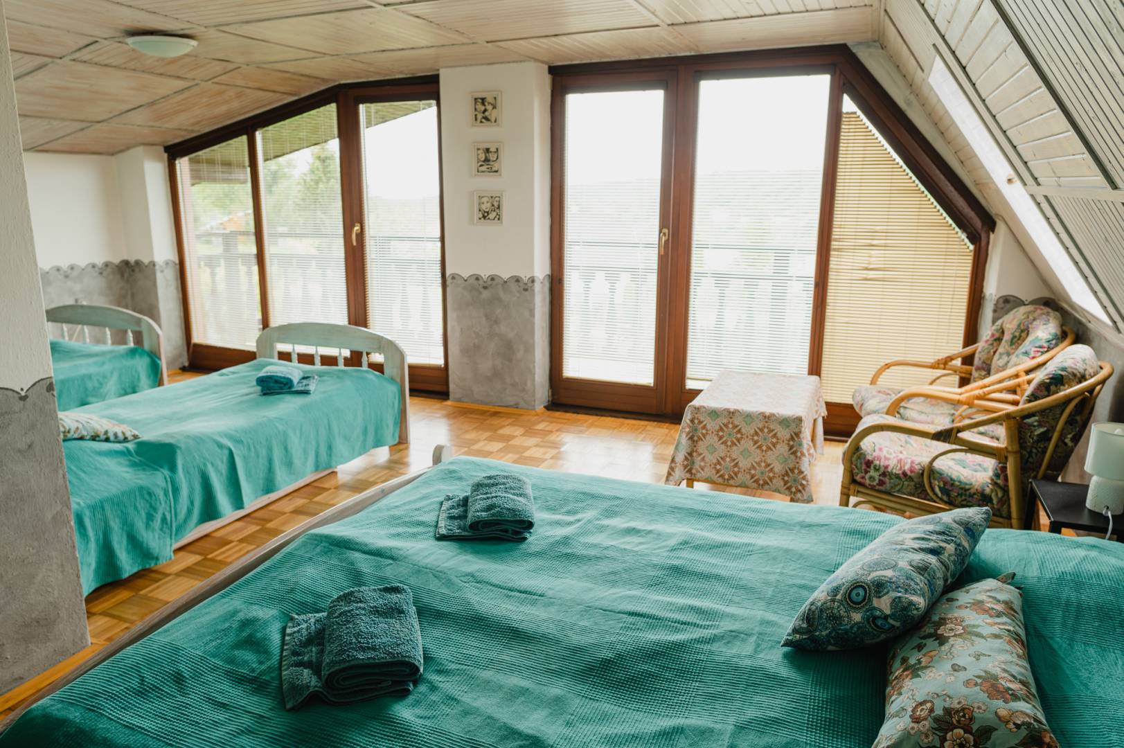 Spálňa, Dom na Vŕšku, Hostie