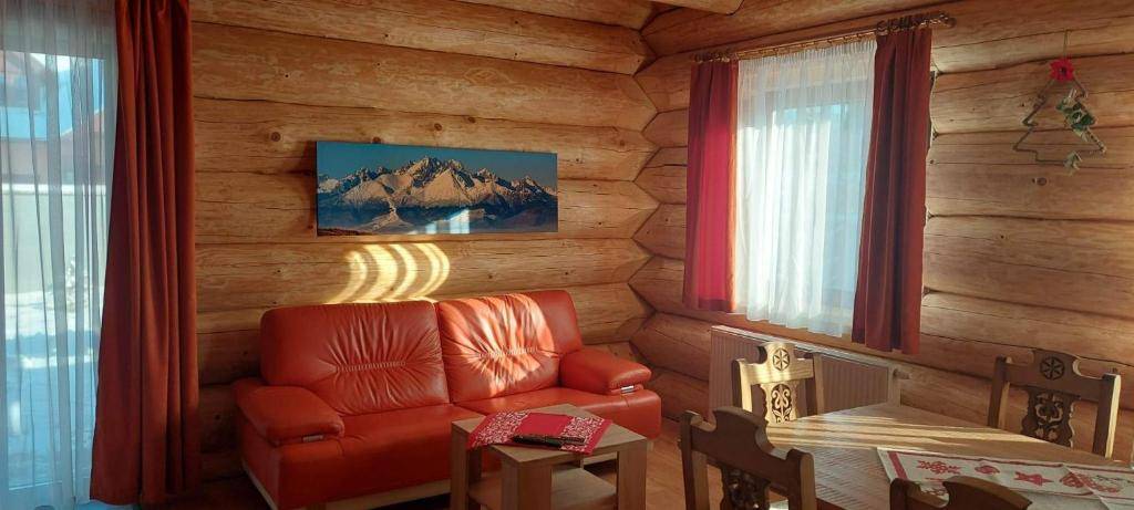 Obývačka, Medvedí dvor, Veľká Lomnica