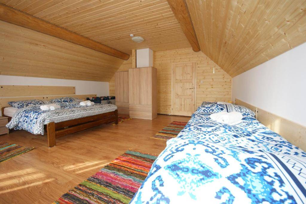 Spálňa, Medvedí dvor, Veľká Lomnica